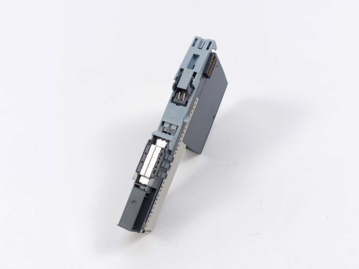 Siemens 6ES7 131-6BF00-0BA0 SIMATIC ET 200SP + 6ES7 193-6BP20-0DA0