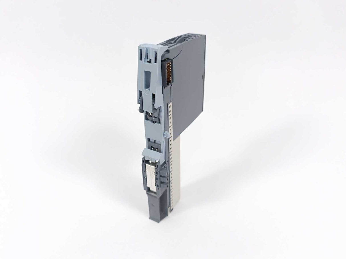 Siemens 6ES7134-6JD00-0CA1 Analog Input Module w/ 6ES7 193-6BP40-0DA1