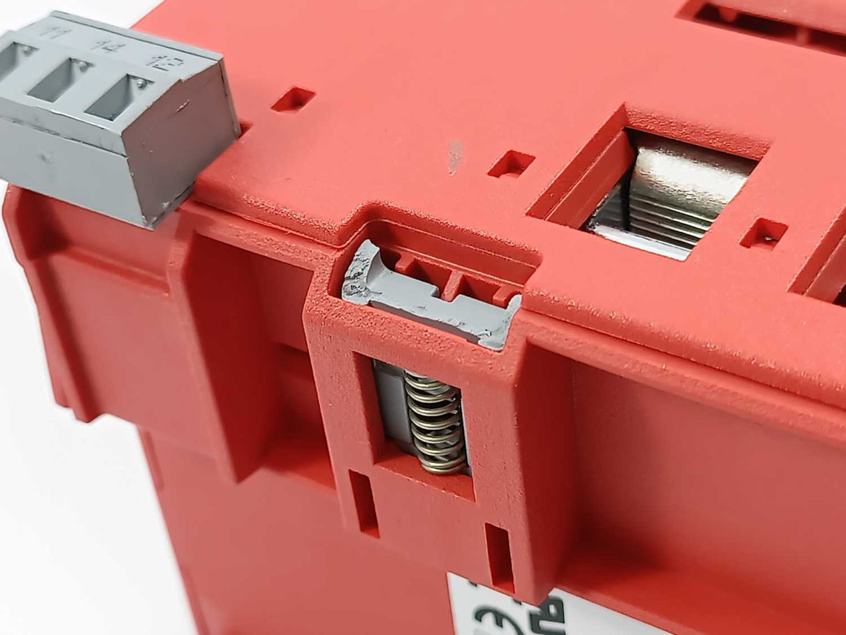 DEHNguard DG M TT 275 FM Modular Surge Arrester w. 3 x DG MOD 275 + DG MOD NPE