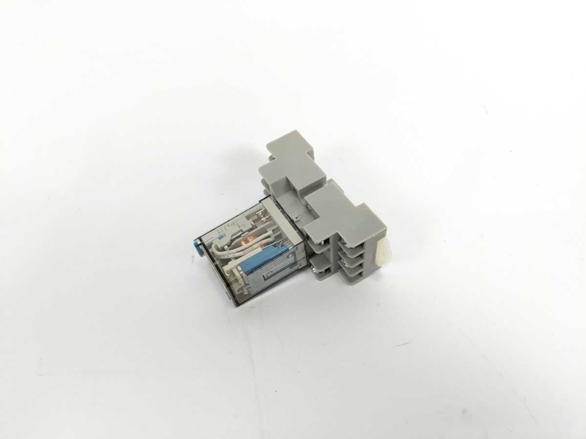 AB 700-HC24Z24-3-4 Ser.D, 24VDC/7A W:700-HN128 Ser.B