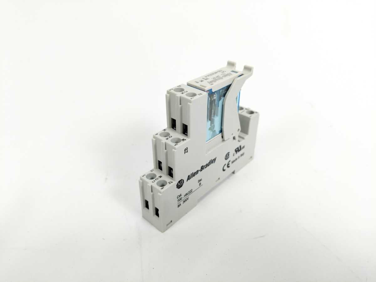 AB 700-HK32Z24-4 Ser.B, 24VDC, W:700-HN222 Ser.B 8A/300V