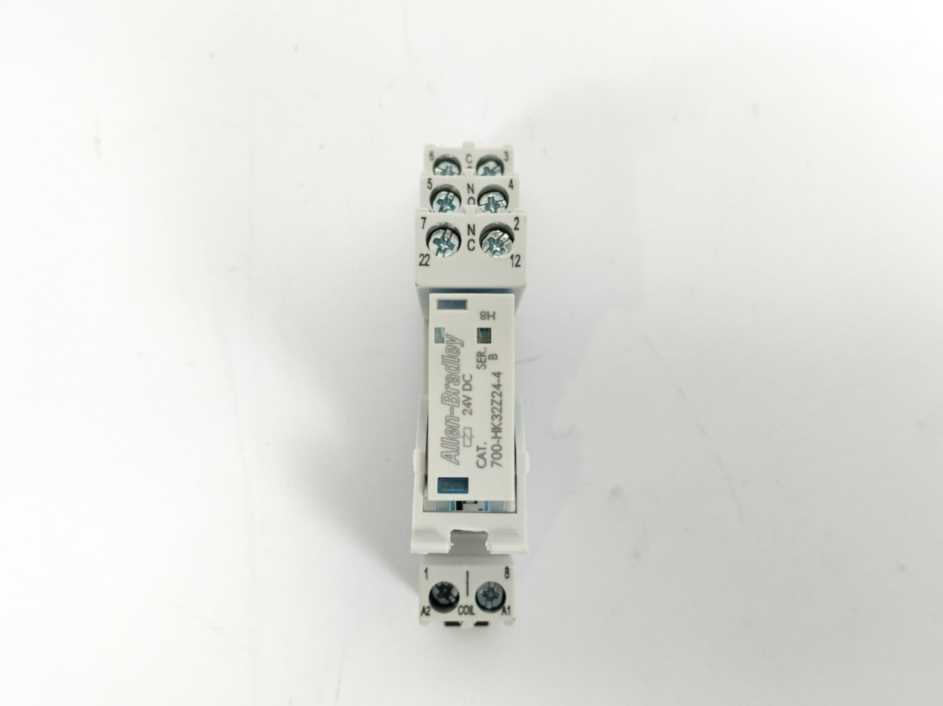 AB 700-HK32Z24-4 Ser.B, 24VDC, W:700-HN222 Ser.B 8A/300V