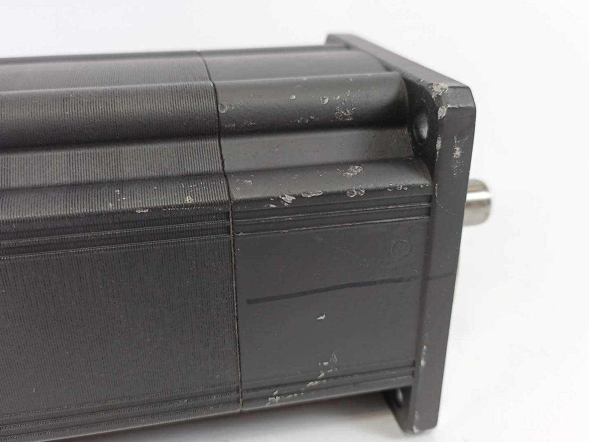 LENZE MCS09F38-RS0B0-B14N-ST5S00N-R0SU 15548844 Compact Servo Motor 1.2kW