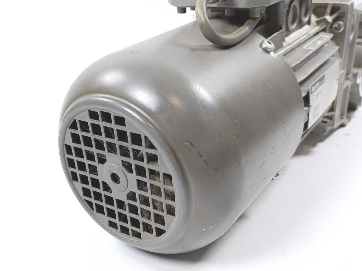 LENZE GKR04-2F HAK i: 22,489 Gear Box w/ MDEMA2M 071-42 Three-phase AC Motor