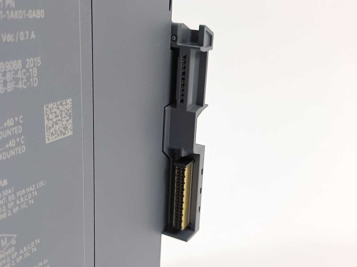 Siemens 6ES7511-1AK01-0AB0 SIMATIC S7-1500 CPU 6ES7591-1AA01-0AA0 Display