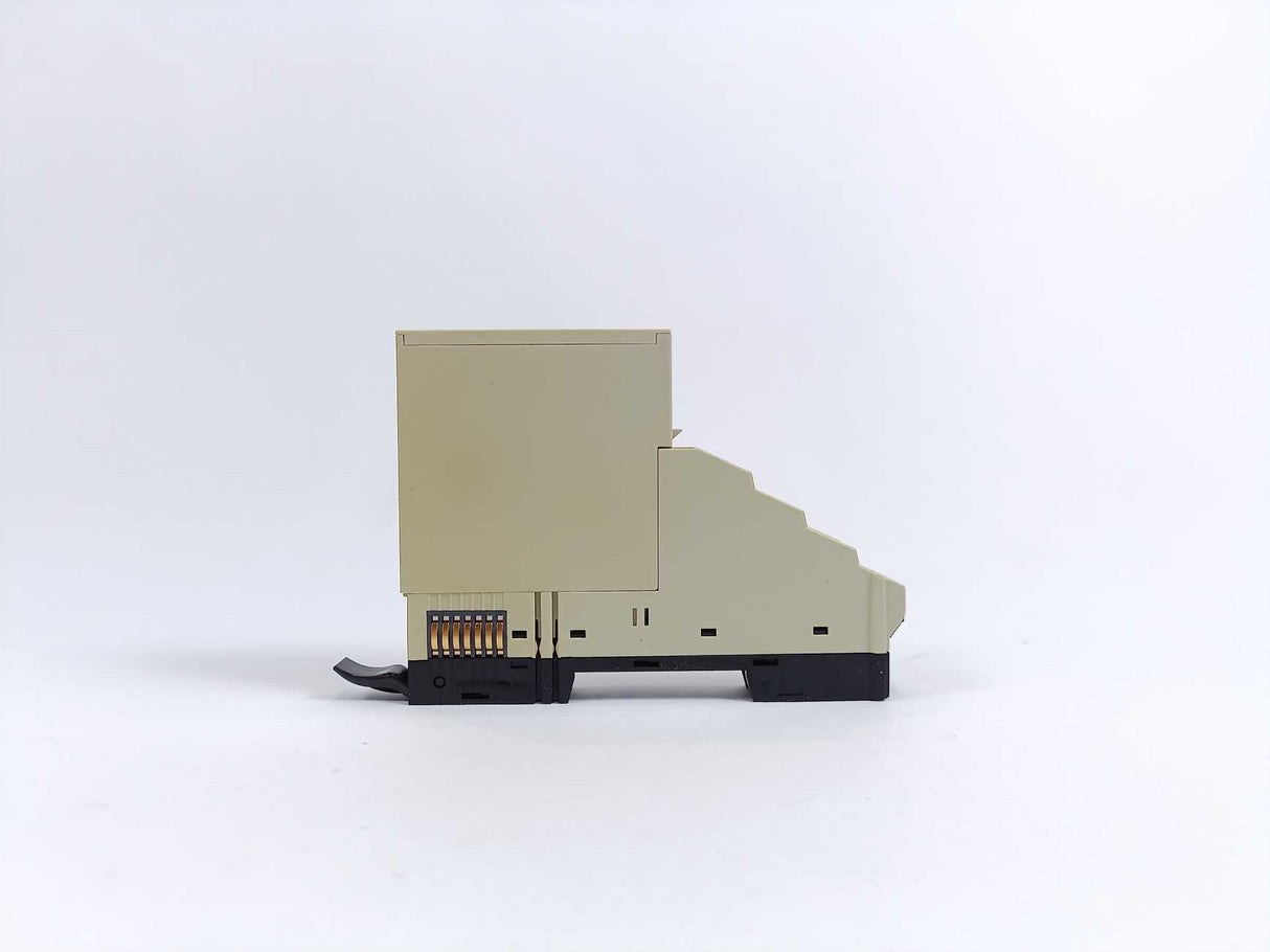 LENZE EPM-S202.2A 13349823, 8 Digital Inputs