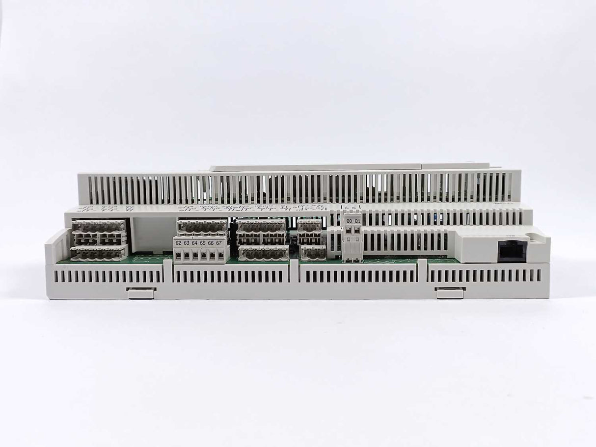 Siemens PXC36.D Automation Station w/ 36 Data Points and BACnet on LonTalk