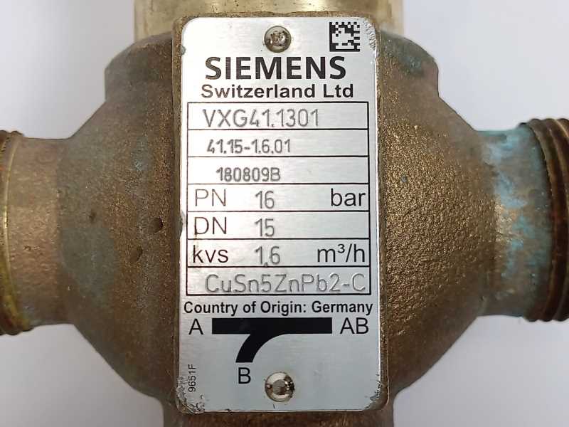 Siemens VXG41.1301 3-port seat valve, PN16, DN15, kvs 1.6