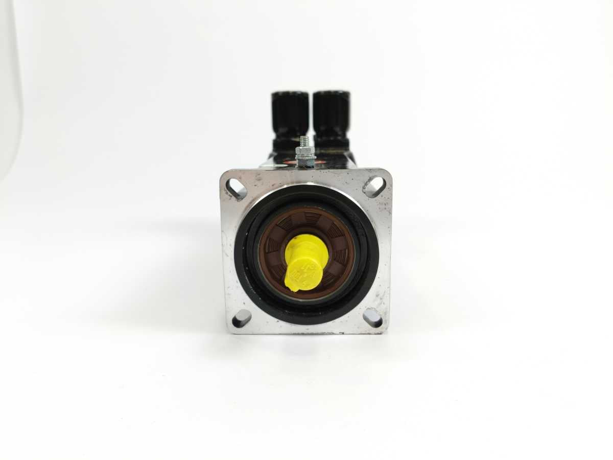 Schneider Electric SH30702P11A2122 SH070/60020/0/1/00/00/10/00/00 Servo Motor