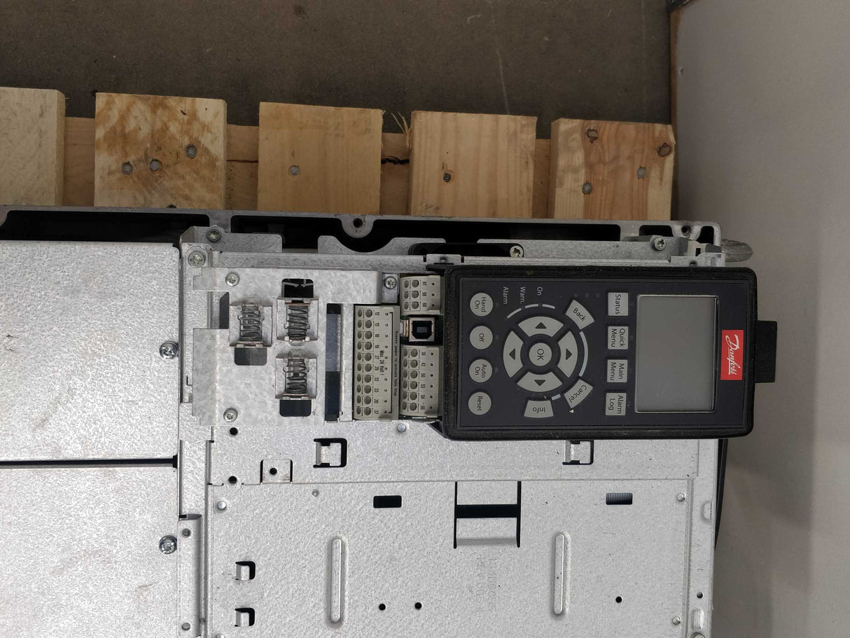 Danfoss 131B8674 75kW FC-302P75KT5E55H1XGCXXXSXXXXAXBXCXXXXDX