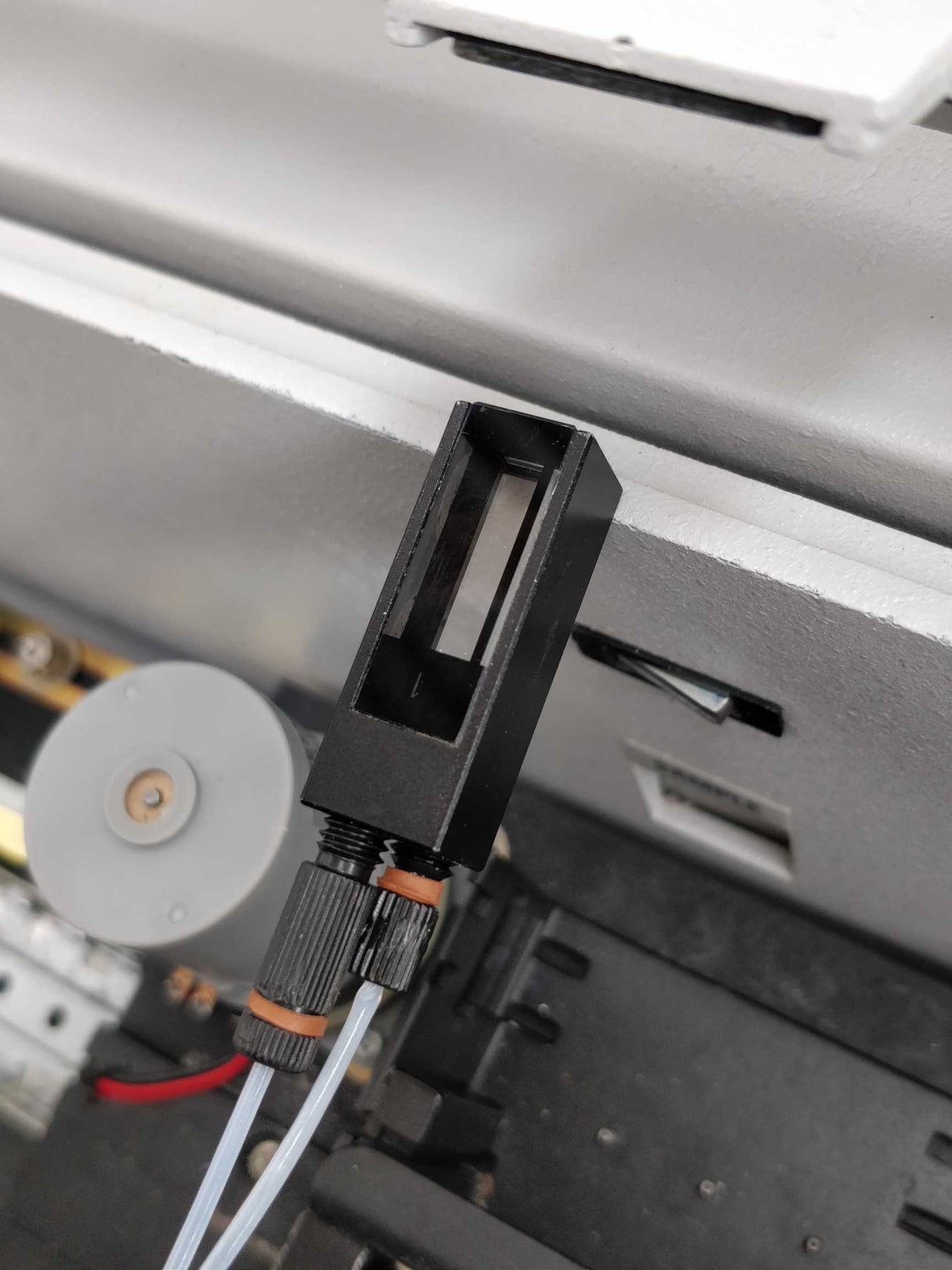 Unicam UV530 Spectrophotometer with 176.700-QS & PCP490