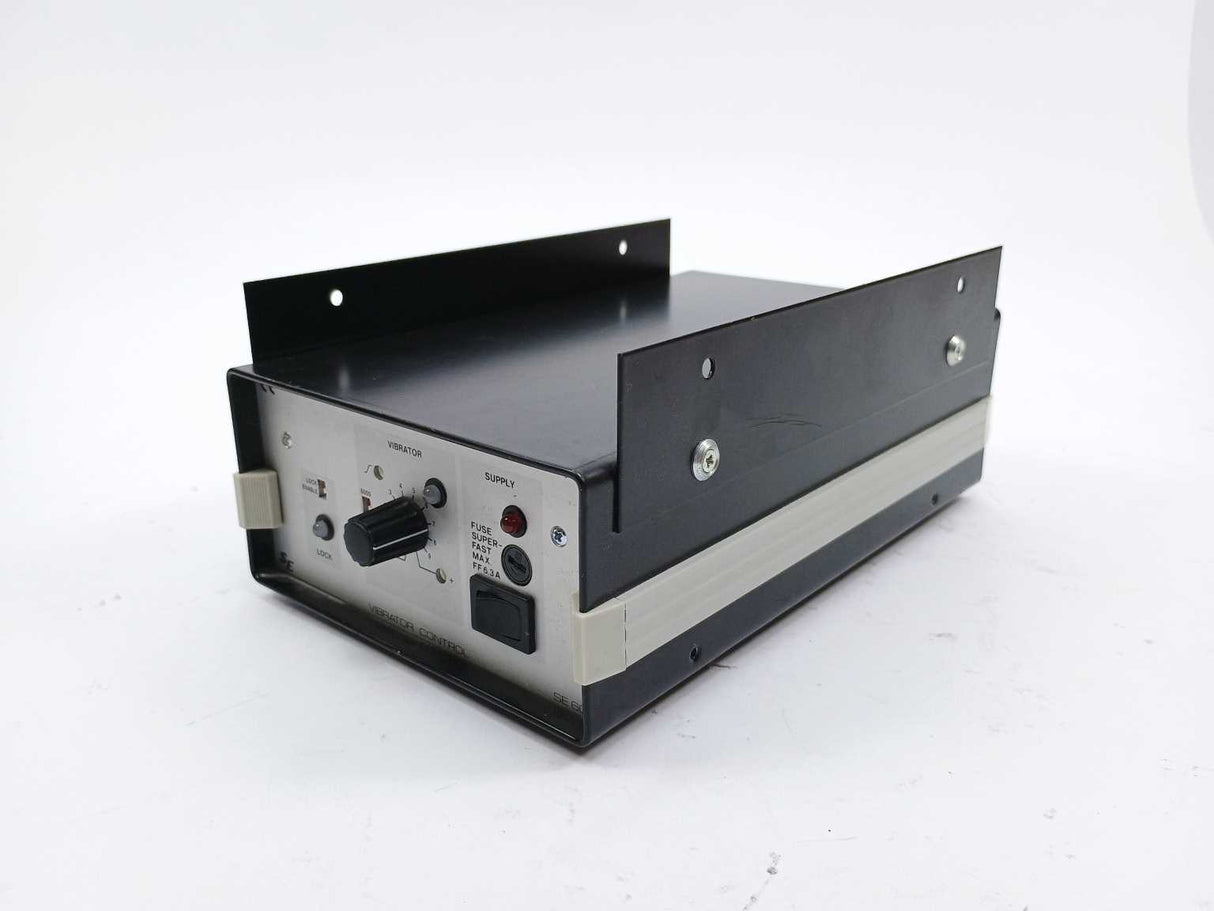 Rhein-Nadel Automation SLL400-600 Linear feeder with SE602 Vibrator control