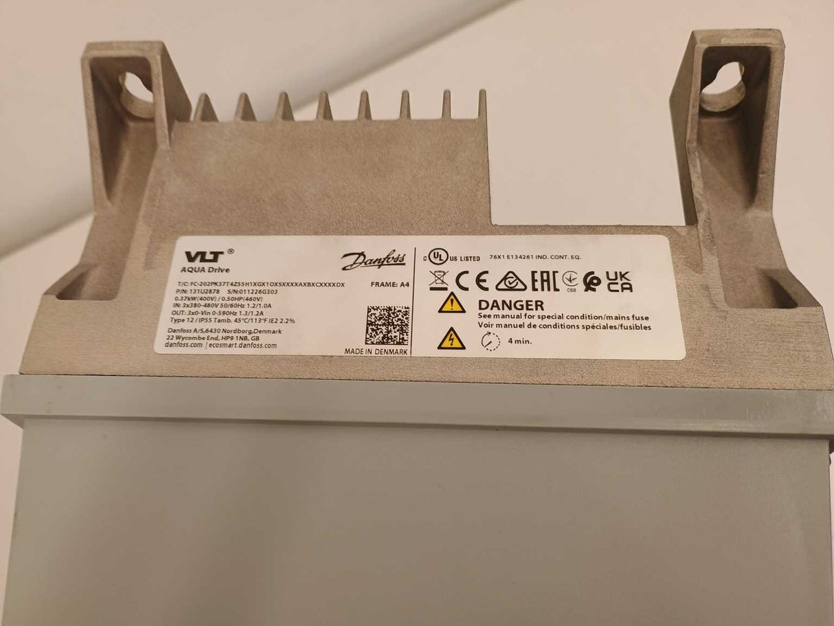 Danfoss 131U2878 VLT Aqua Drive FC-202PK37T4Z55H1XGX1OXSXXXXAXBXCXXXXDX