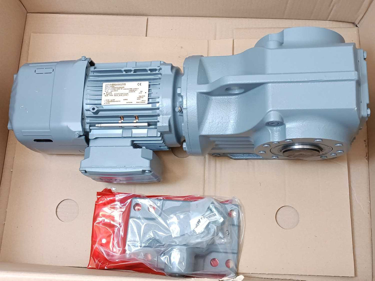 SEW-EURODRIVE  KA77/T DRN90S4/BE2HR Helical-bevel gearmotor