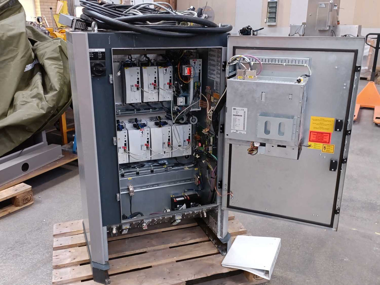 KUKA KR180 (2000) floor 800520, Heavy Duty Robot w/ KR C2 Controller,