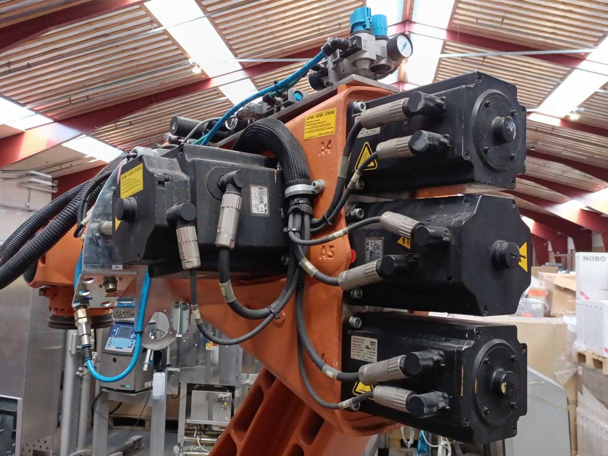 KUKA KR180 (2000) floor 800520, Heavy Duty Robot w/ KR C2 Controller,