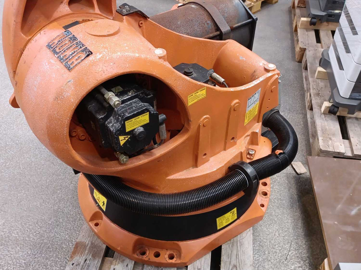 KUKA KR180 (2000) floor 800520, Heavy Duty Robot w/ KR C2 Controller,