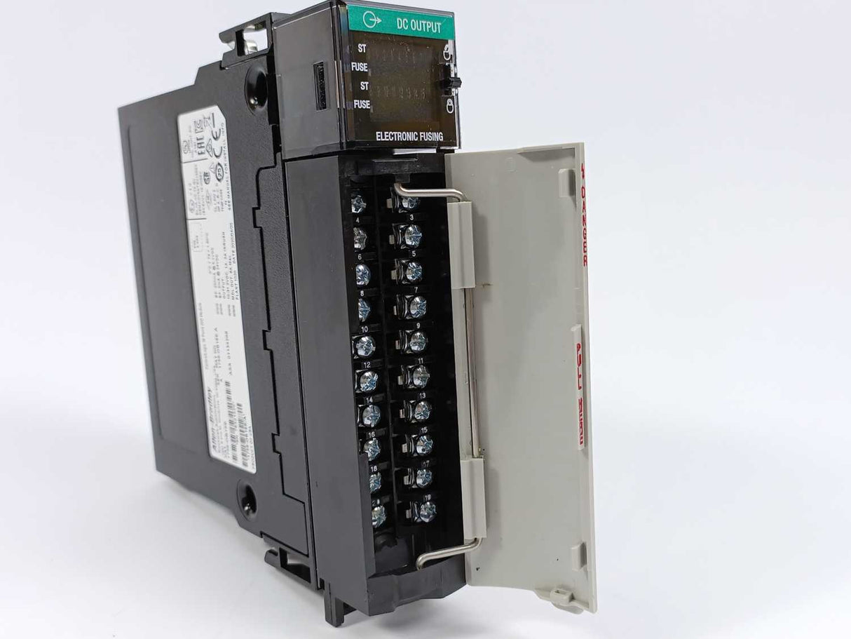 AB 1756-OB16E 16 Point DC Output D/O Module Ser.A