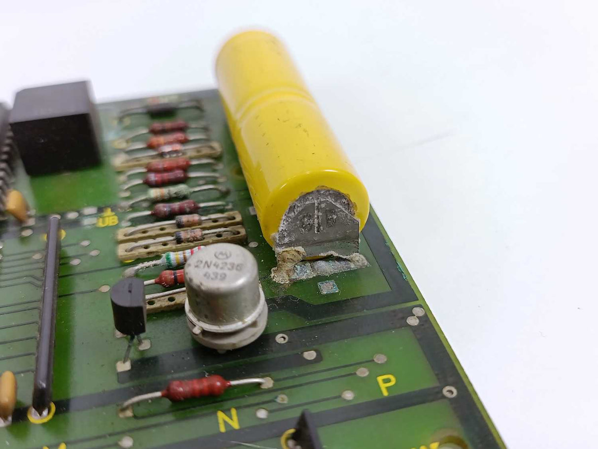 Gildemeister 0.860.204-59.1 B32 AES 5 PLC Board