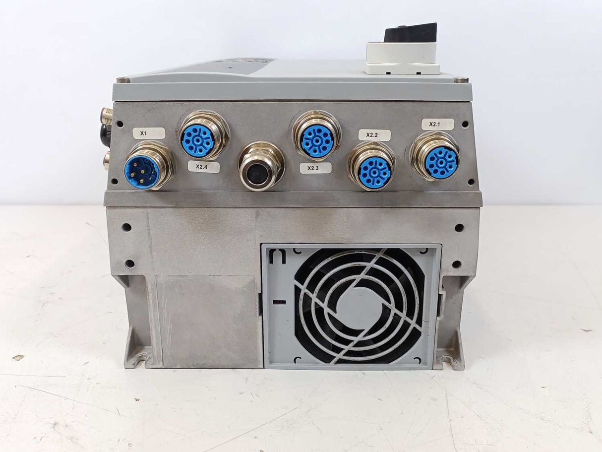 Danfoss FC-302P5K5T5E55H1BGX1OXS021XA0BXCXXXXD0 VLT 5,5kW 134G7619