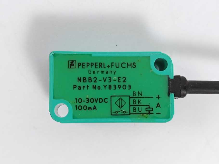 Pepperl+Fuchs Y83903 NBB2-V3-E2 Inductive sensor 10-30VDC