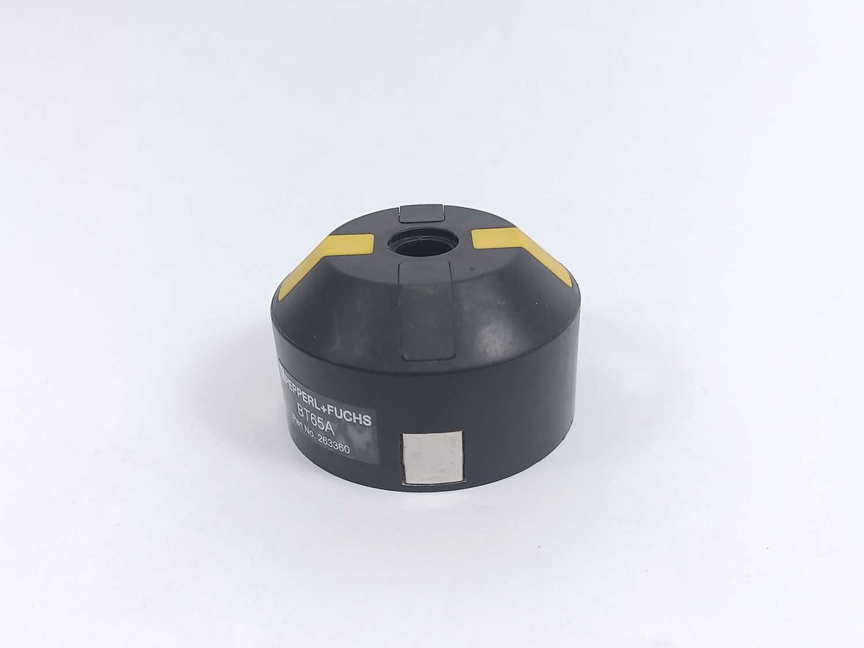 Pepperl+Fuchs 70133028 NCN3-F31-N4-V1 Inductive Sensor w/ 263360, 122683