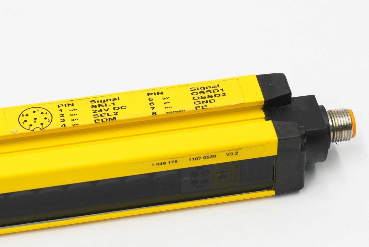 SICK 1046174/1046175 C2000 Industrial Safety Light Curtain, Sender and Receiver