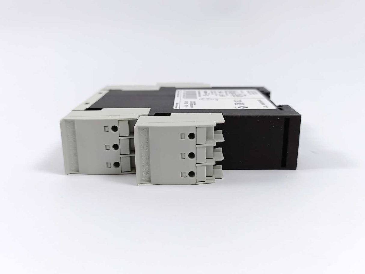 Siemens 3RP1505-2RW30 Timing Relay