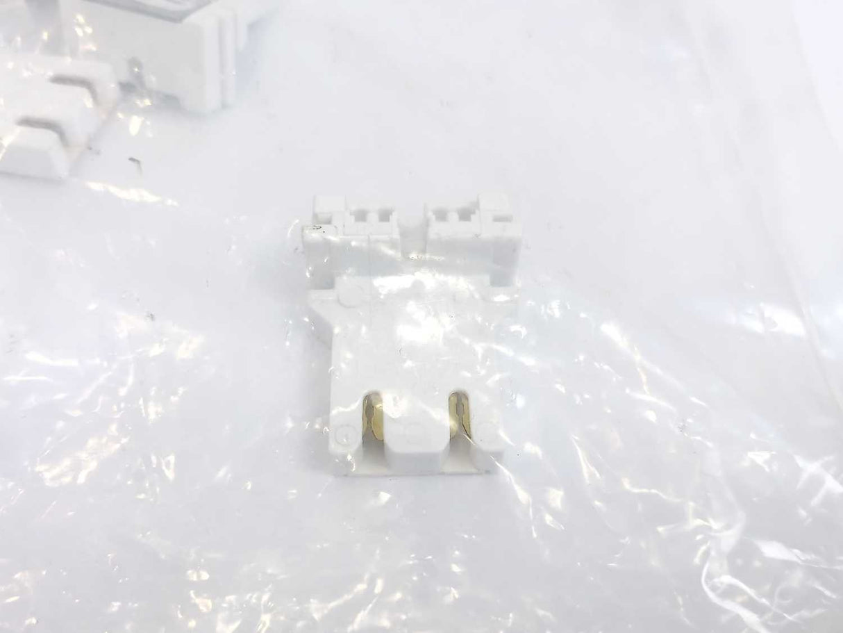 Leviton 080-13180-U Electronic Discharge Lampholders, Batch of 20 pcs.