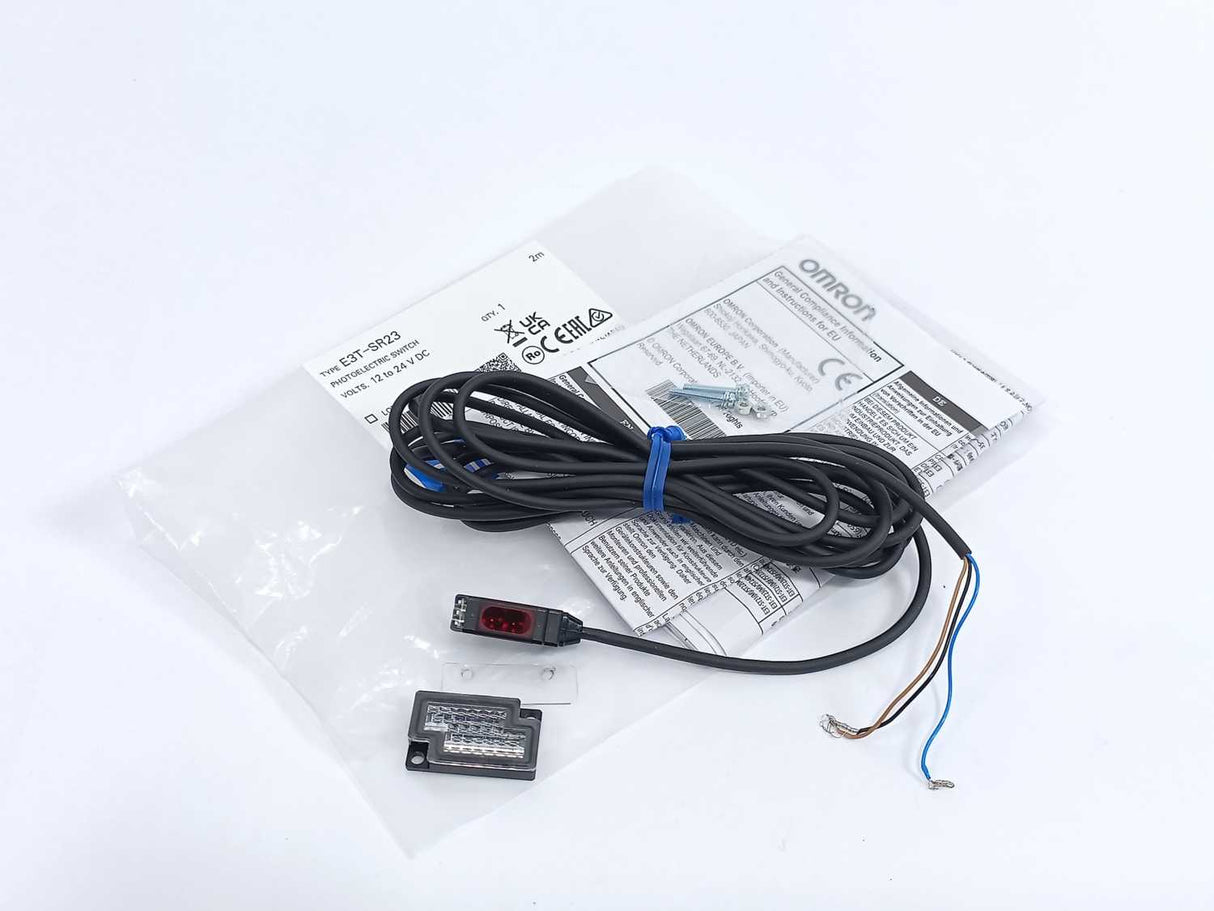 OMRON E3T-SR23 Photoelectric Switch, 2m cable, 12-24 V DC