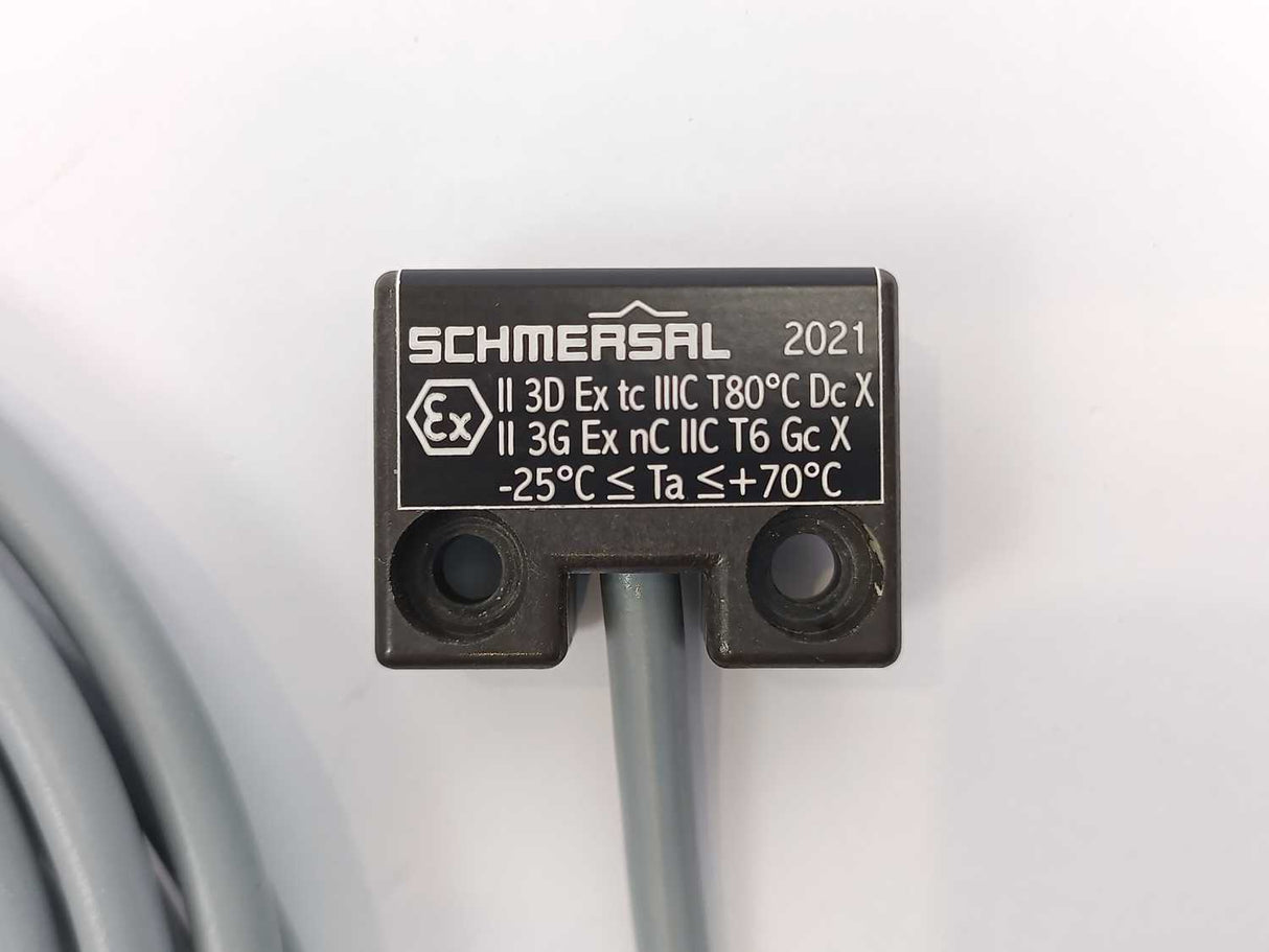 Schmersal 101190271 EX-BNS 250-12Z-2187-3G/D Sensor, 3m Cable