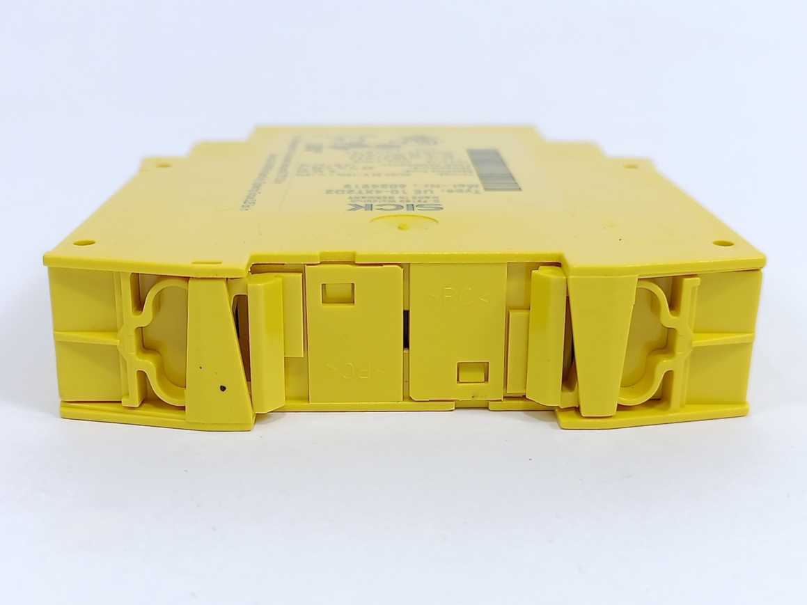 SICK 6024919 UE10-4XT2D2 Safety Relay