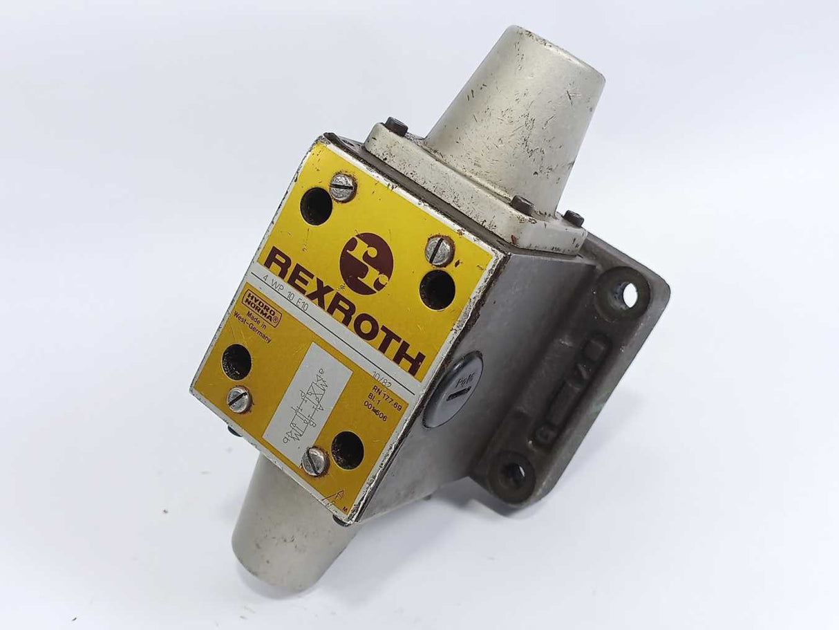 Rexroth 4 WP 10 E10 Directional Valve w/ 4x Bruning SM-251-BSP-F