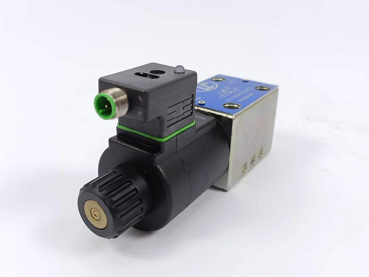 Bosch / Rexroth R933004346 L5111B301OC0100 Valve w/ MURR Elektronik 7000-41421