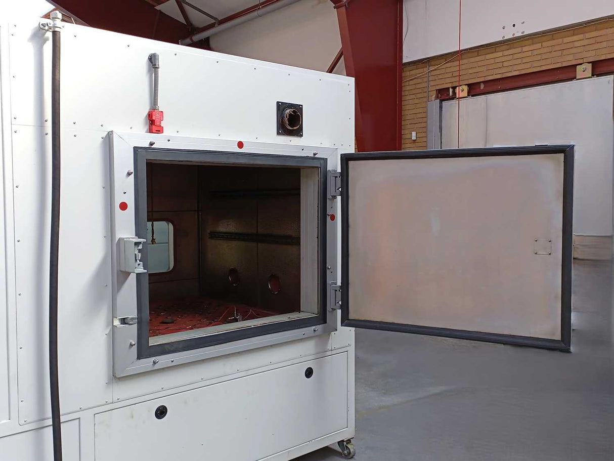 Design Environmental SIGMA 1800-44 Environmental Test Chamber w/ Vibration Table