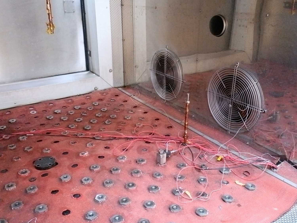 Design Environmental SIGMA 1800-44 Environmental Test Chamber w/ Vibration Table