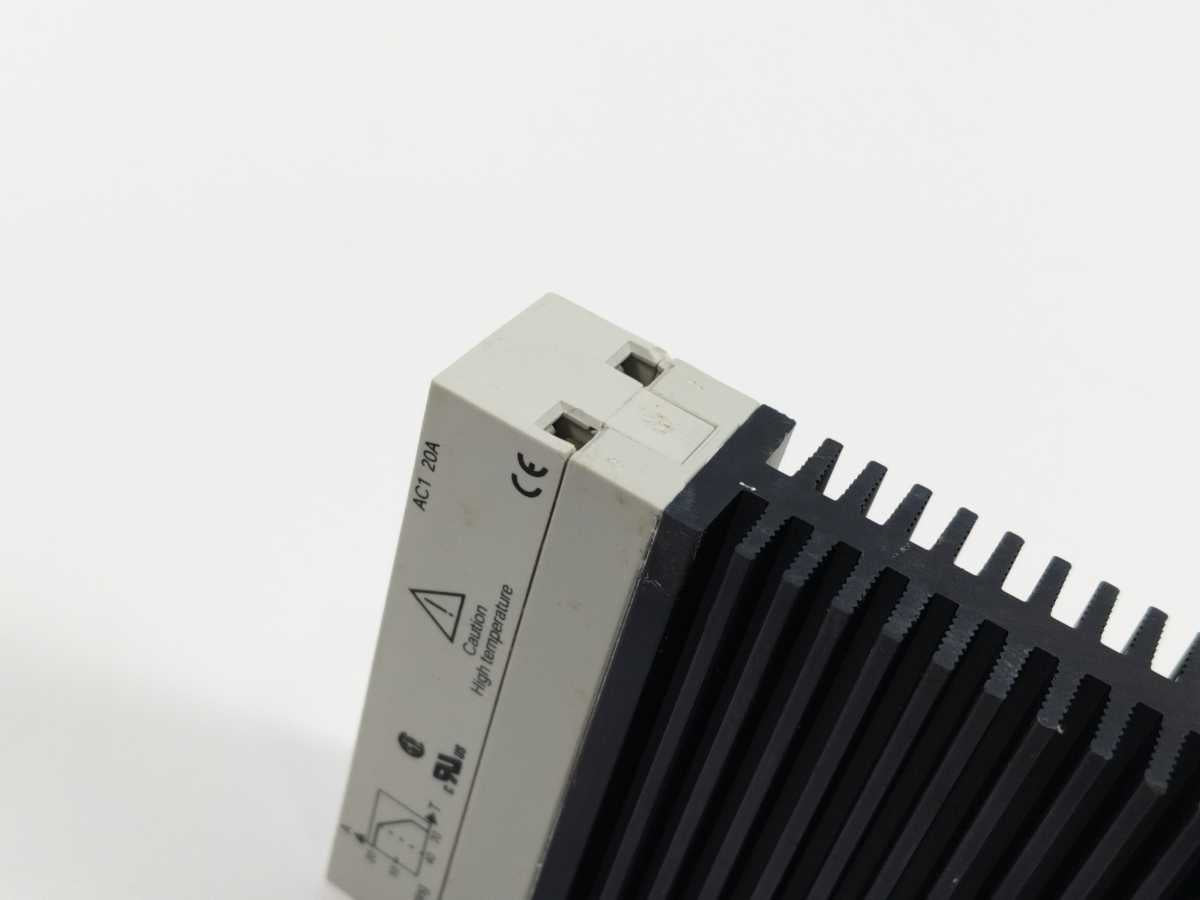 Carlo Gavazzi RN1A48D20E Semiconductor Contactor 5-32 VDC