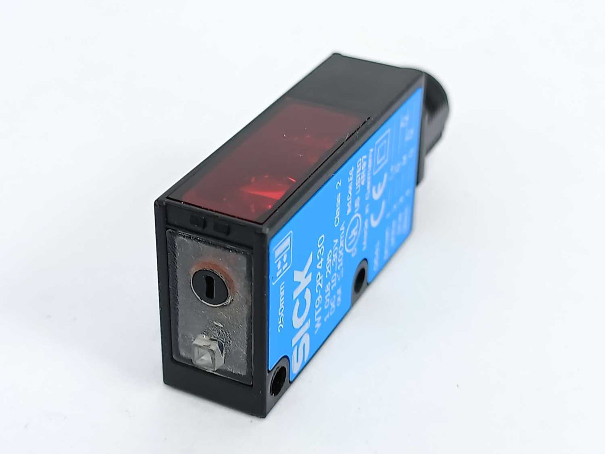SICK 1018295 WT9-2P430 Photoelectric Proximity Sensor