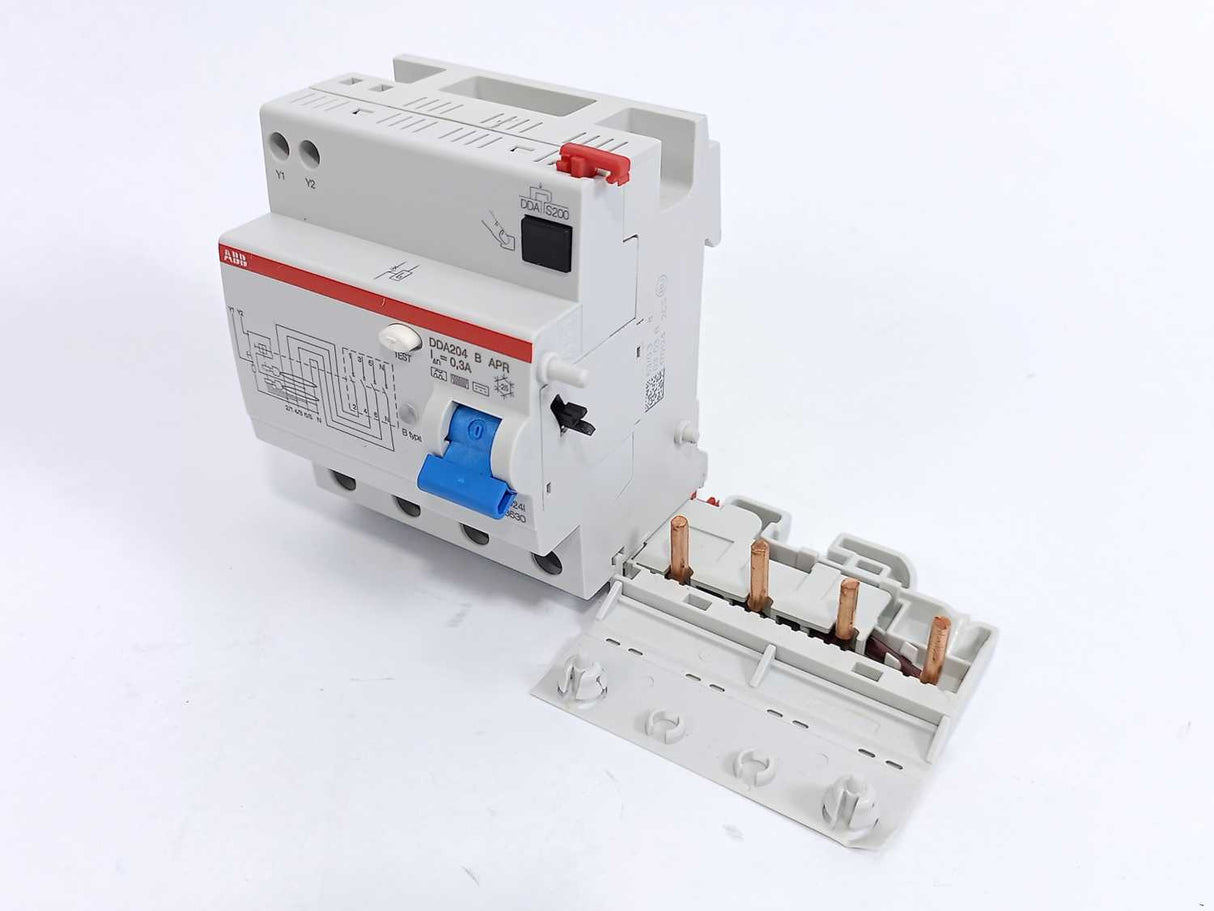 ABB 2CSB204592R3630 DDA204 B-63/0.3 AP-R RCD-Block
