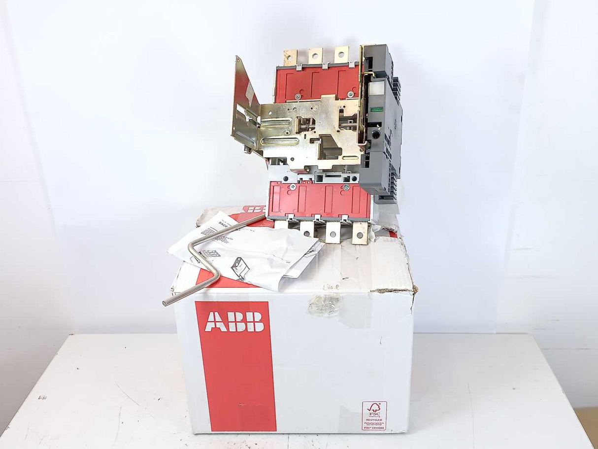ABB 1SDA104693R1 XT5 W FP 630A 4p EF EF IEC/UL Fixed Part Withdrawable