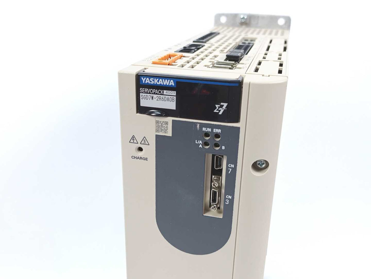 YASKAWA SGD7W-2R6DA0B Sigma-7 Double Axis Servo Drive. 2x0.75kW, 2x2.6A