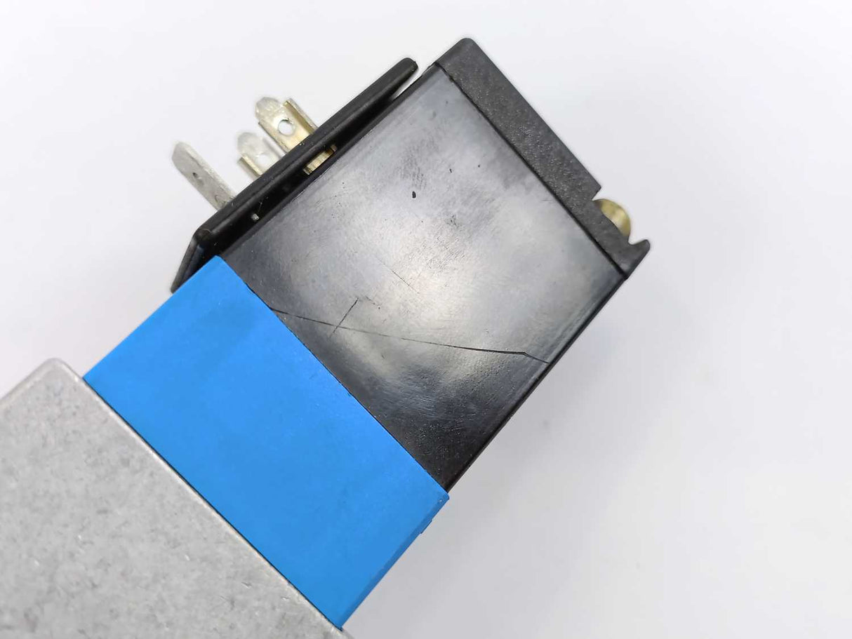Festo 114900 MVH-5-1/8-B-VI Solenoid Valve w/ 13464
