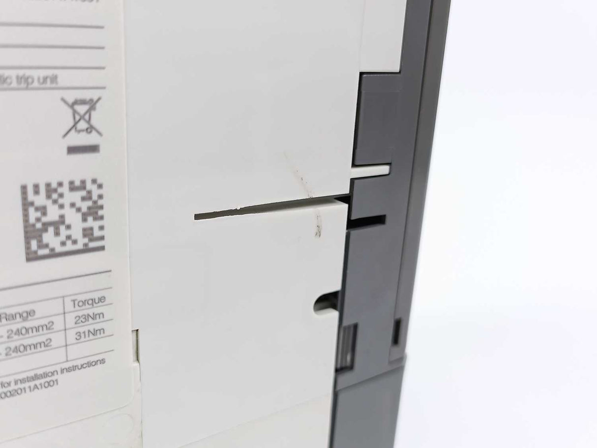 ABB 1SDA100425R1 Circuit Breaker XT5S 630 Ekip Dip LS/I In=630 3p F F , Not used