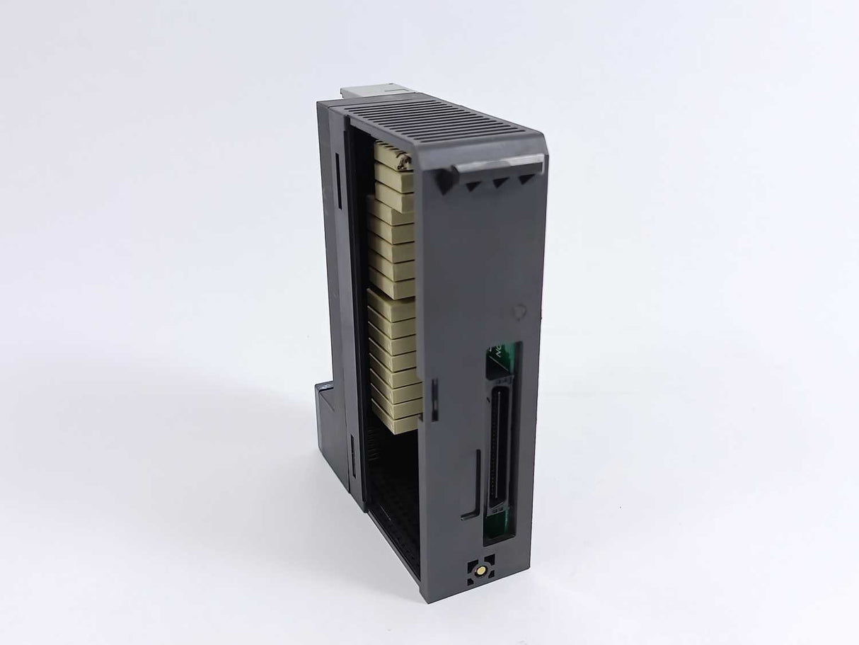 Mitsubishi A1SY10EU Output Unit