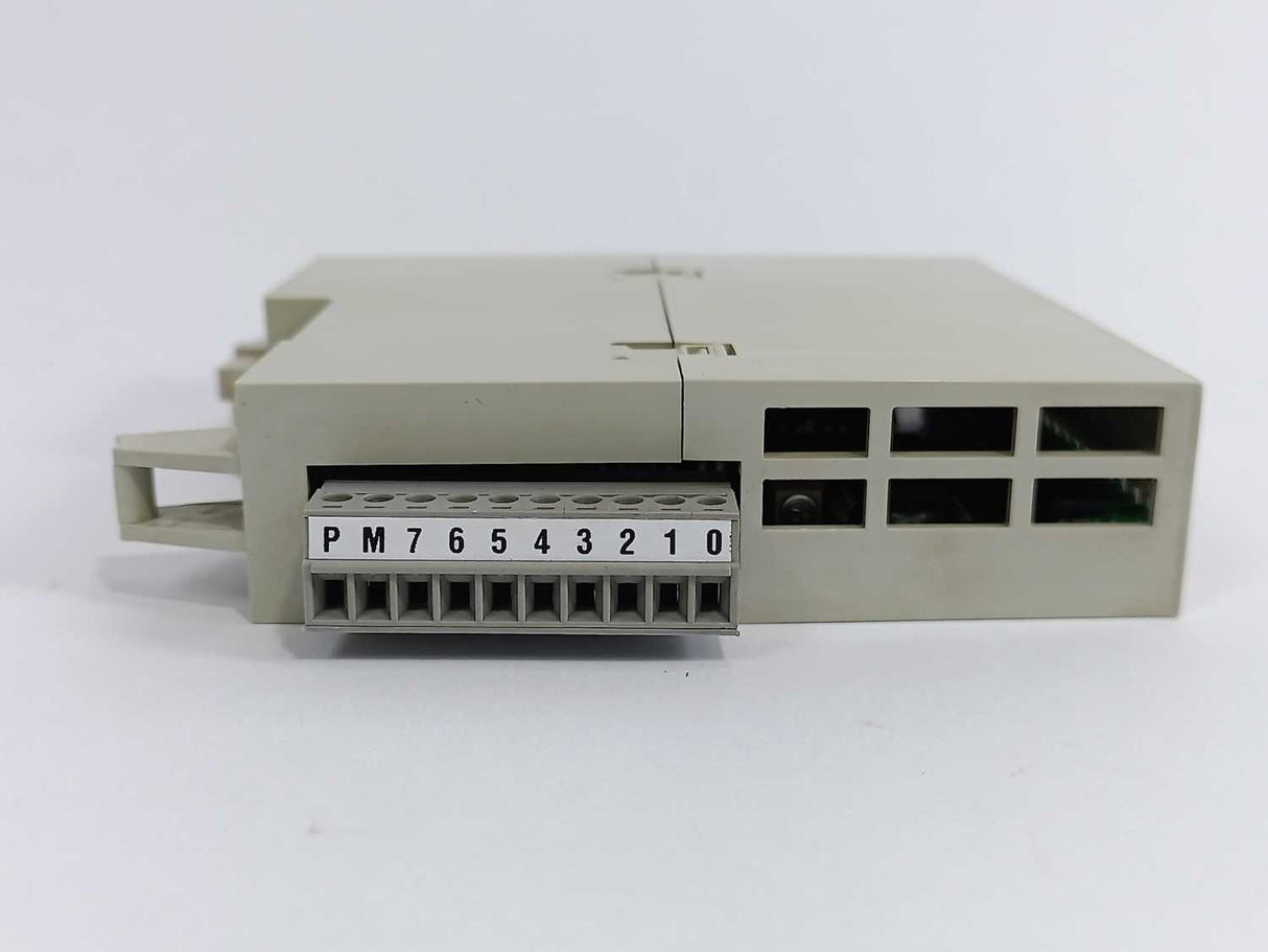 Siemens 6FC5111-0CA02-0AA2 SINUMERIK electronic module, DMP-compact 16A 24V/0.5A