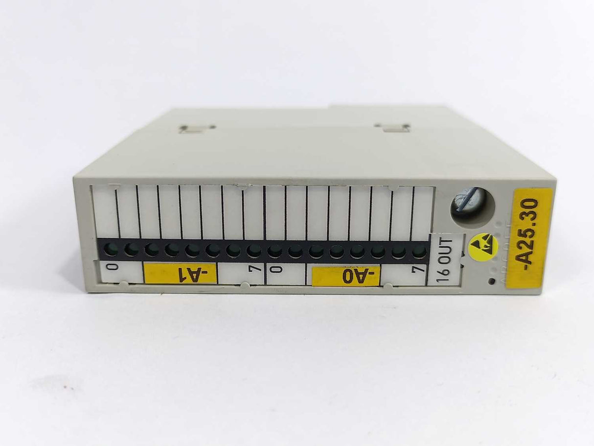 Siemens 6FC5111-0CA02-0AA2 SINUMERIK electronic module, DMP-compact 16A 24V/0.5A