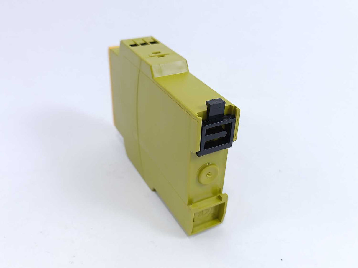 Pilz 774586 PZE X4V 0,7/24VDC 4n/o fix