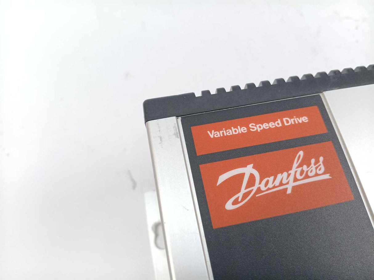 Danfoss 1015 016301G168 VLT Variable Speed Drive