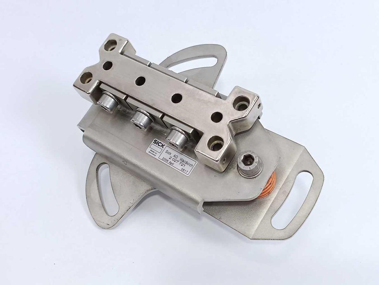 SICK 2027721 Mounting Bracket for DME5000 Sensor