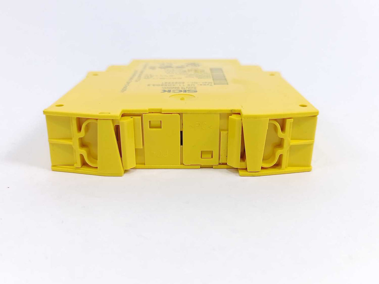 SICK 6024921 UE11-4DX2D3.5 Safety Relay